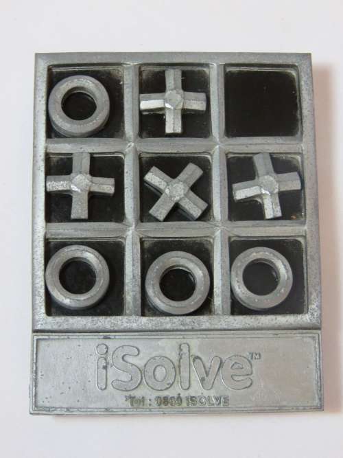 Isolve Tic Tac Toe boardgame