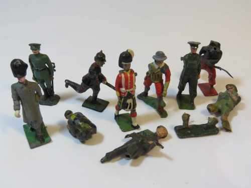Lot of 10 vintage lead soldiers - Broken and missing pieces