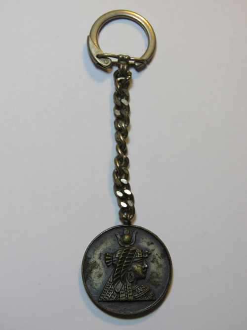 Egyptian motif keyring holder