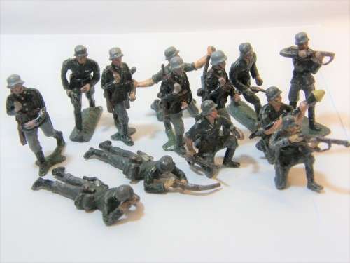 Set of 14 German lead soldiers - made in Union of South Africa - one broken