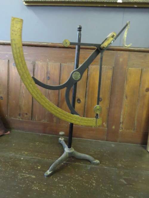 Antique HE Messer paper scale