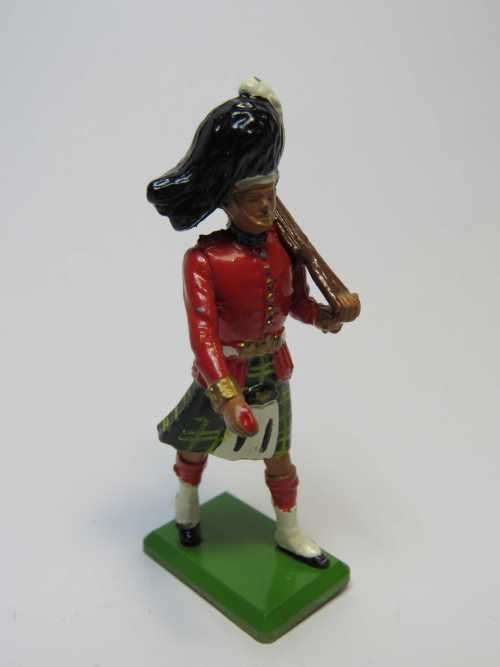 Scottish Highanders lead soldier - Britians Ltd