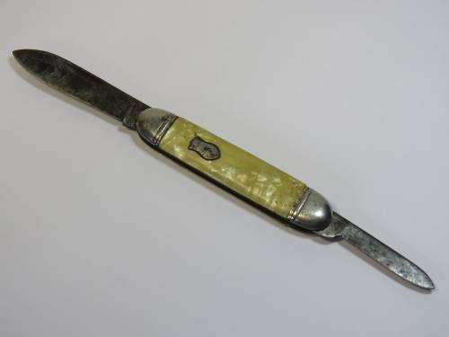 Vintage Richards pocket knife