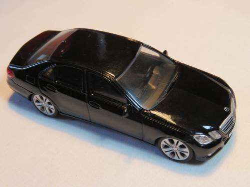 Realtoy Mercedes Benz E-Class - Scale 1/43