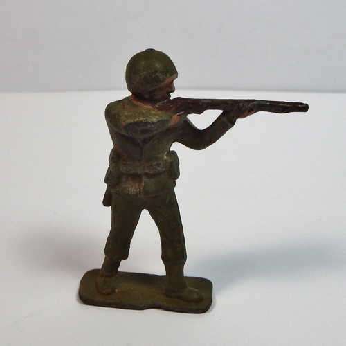 Vintage British soldier lead figurine