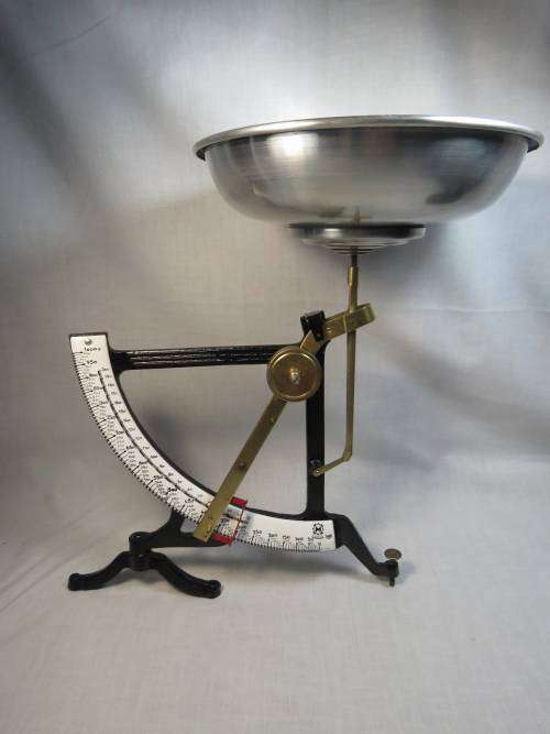 Vintage Concav pendulum 1000 grams scale