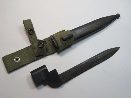 South African Pattern No 9 bayonet for Lee Enfield No.4 303 rifle