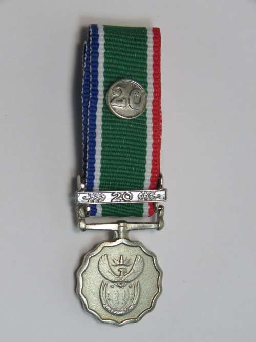 SANDF miniature good service medal with 20 year bar