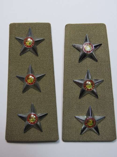 Pair of SADF Captain's rank epaulettes