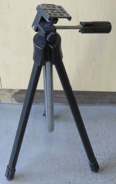 Vintage Bilora model 1113 S tripod - Height 55 cm long