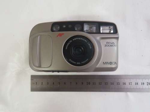 Konica inolta Riva Zoom 70