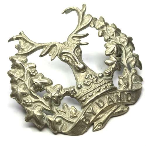 Gordon Highlanders cap badge - Horns damaged