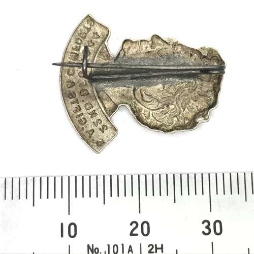 22 December 1944 SA Gifts comforts badge - rare