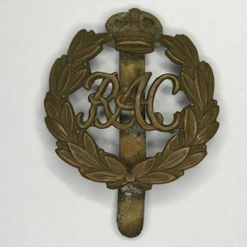 WW2 British Royal Armoured Corps cap badge with slide - king`s crown