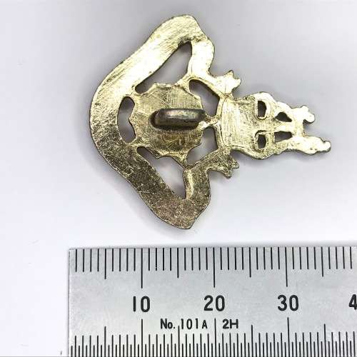 The Loyal regiment collar badge