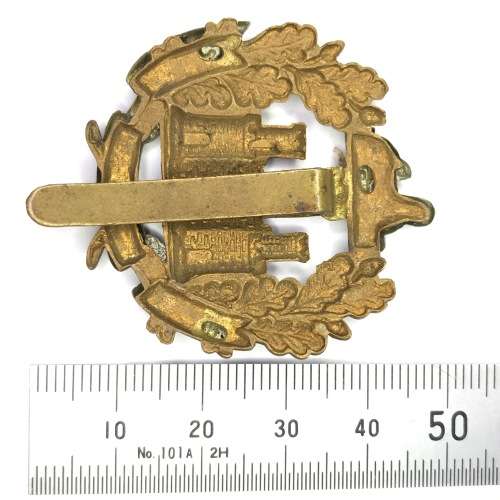 Royal Army The Essex regiment cap badge with slide