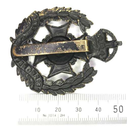 Leeds Rifles 8 Bn P.W.O West Yorkshire regiment cap badge