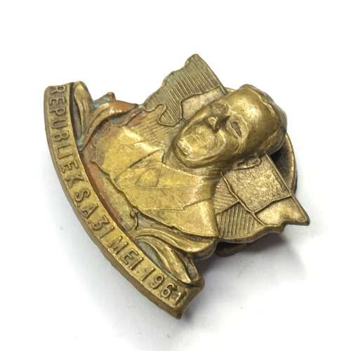 HF Verwoerd Republic 31 Mei 1961 button badge