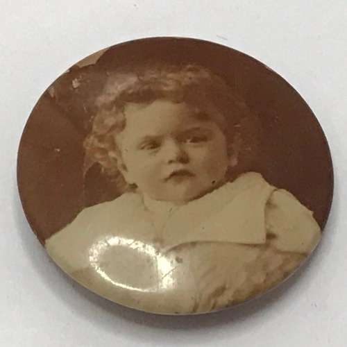 Brooch of Royal Baby
