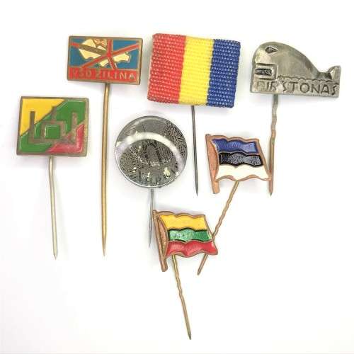 Lot of 7 tie pin badges