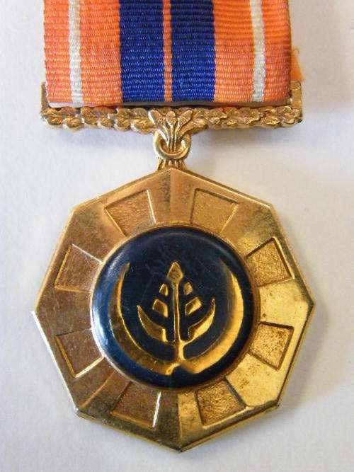 Pro Patria fixed type bush war medal to number 216233 - as per photo