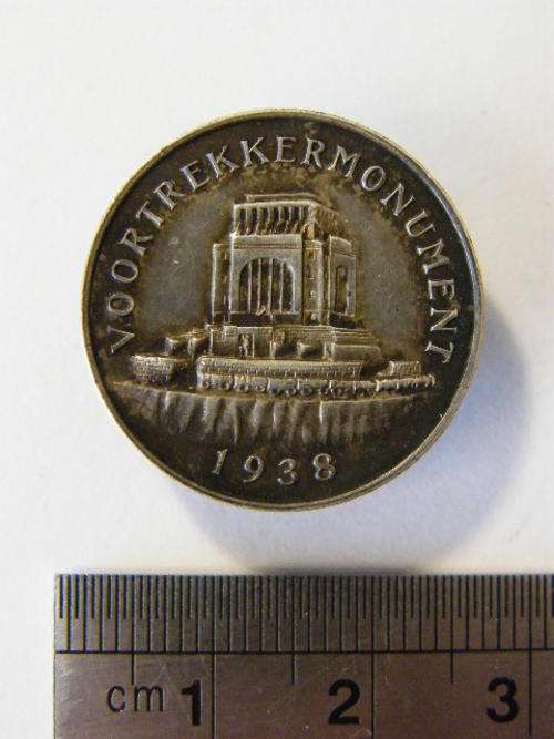 Sterling silver 1938 Voortrekkermonument button hole badge - as per photo