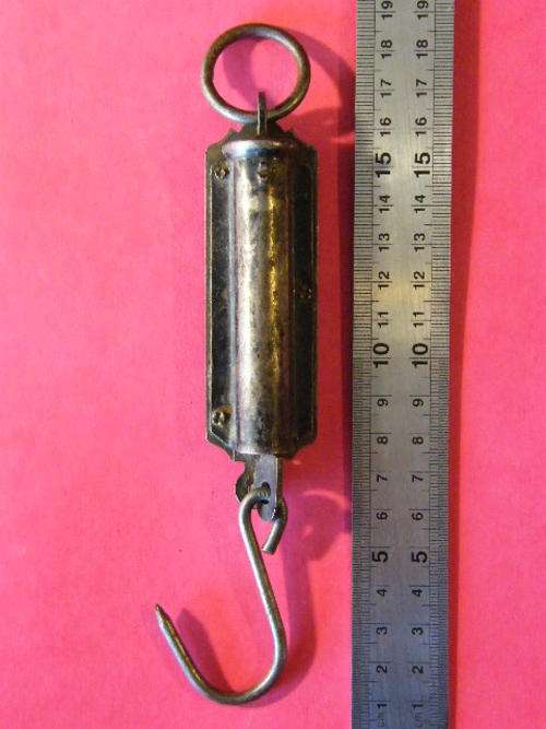 Pocket balance scale - 25 pounds weighing capacity - Decmarkdown
