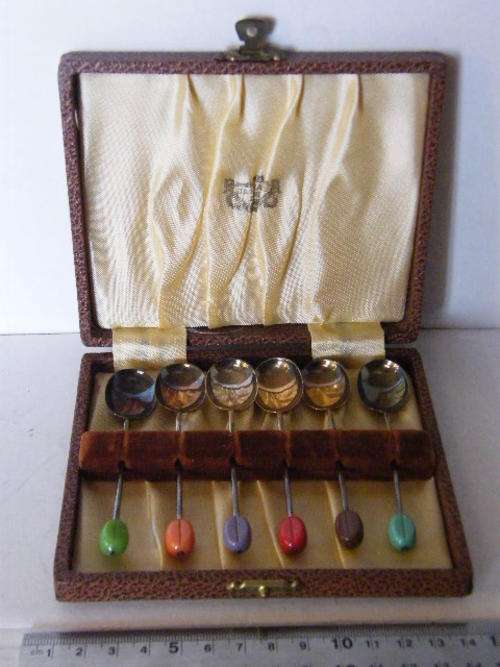 Set of 6 Coffee bean silver spoons - Hallmarked and in original box