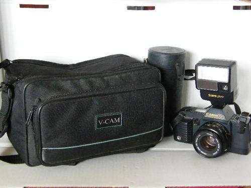 Canon T70 camera with 50mm Canon f1.8 lens plus extra lens and camera bag - Decmarkdown