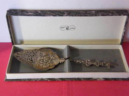 Herbert Hooikaas dutch silverplated cake serving spoon - in original box