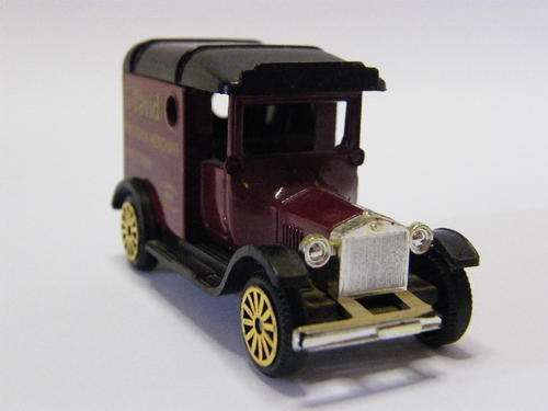 Corgi T Ford Van - G David Advertising - Front Bumper damaged - as per photo