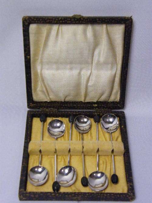 Set of 6 Coffee Bean Spoons in box - EPNS - as per photo