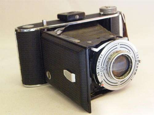 Vintage Franka Rolfix fold out Camera - Schneider - kreuznach Radionar 1:4.5/105 Lens - as per photo