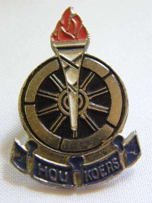 Voortrekker ' Hou Koers ' Cap Badge - as per photo