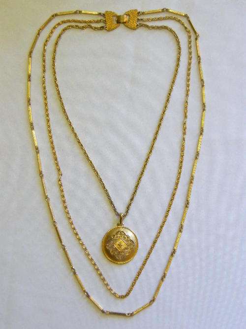 Vintage Gold Color Fashion Necklace - as per photo