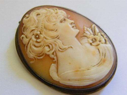 Antique Cameo Brooch / Pendant Set in Silver - Very high class work - as per photo