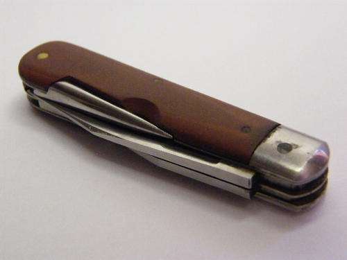 Top Class Victorinox Soldier Pocket Knife with 4 Tools, as per Victorinox Logo on Blade,as per photo