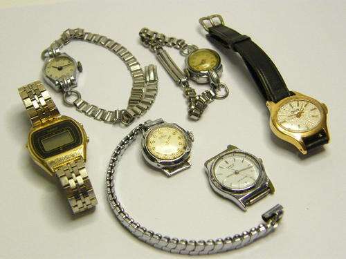 Lot of 6 Ladies Vintage Watches - Not working - as per photo