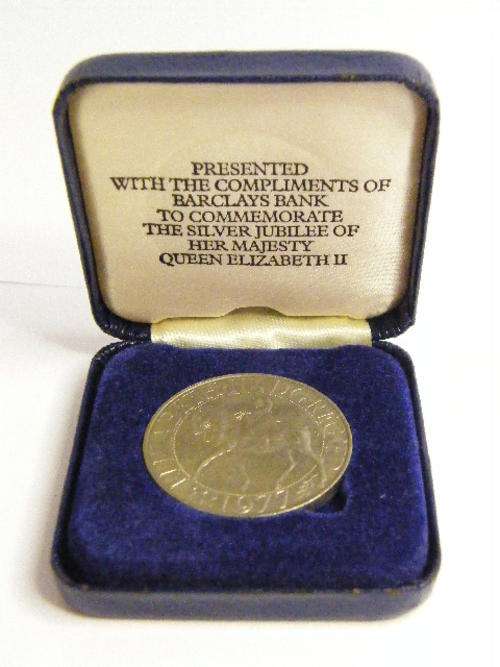 1977 Great Britain Silver Jubilee Commemorative Crown, Cupro - Nickel - as per photo