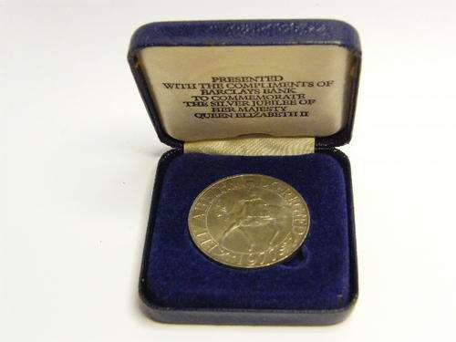 1977 Great Britain Silver Jubilee Commemorative Crown, Cupro - Nickel - as per photo