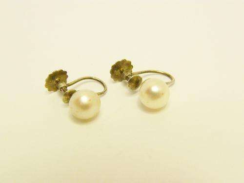 Vintage 9kt White Gold Screw on Earrings with Pearls - as per photo