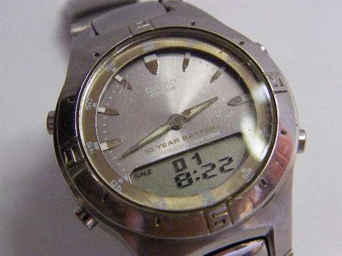 CASIO Edifice Dual Display mens Watch - Working - Glass Scratched - as per photo