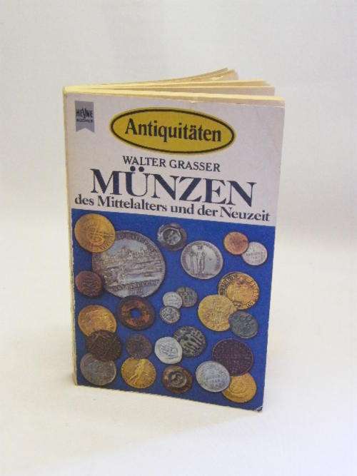Muzen des Mittelalters und der neuzeit by Walter Grasser - as per photo