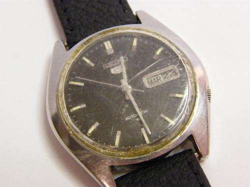 Vintage Seiko Automatic Mens Watch - Working but need a new glass - as per photo