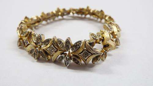 Vintage Costume Jewellery bracelet - as per photo