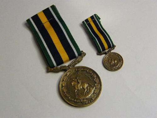 10 Years Commando De Wet Medal & Miniature - No. 16454 - as per photo