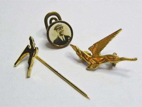 Vintage Button Hole Badge with picture of Pilot - including 2 pin badges - as per photo