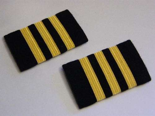 Pair of First Officer ( Co-pilot ) Rank Epaulettes - as per photo