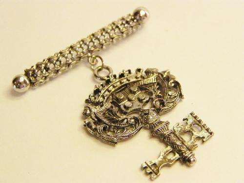 Vintage Costume Jewellery Brooch - @ Crazy R1 start