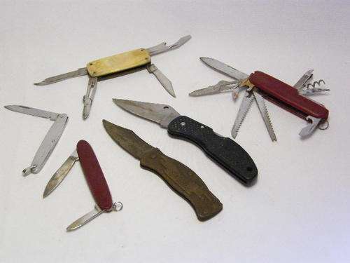 Lot of 6 old Knives - as per photo